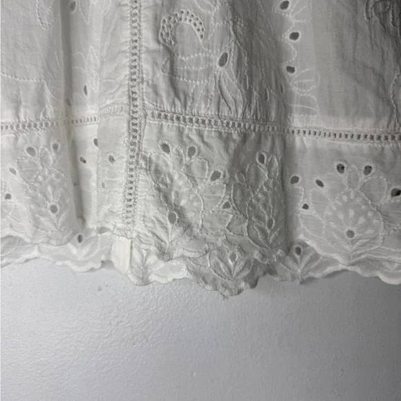 Jennifer & Grace White Eyelet Ruffle Short Sleeve Cotton Top Medium - Picture 5 of 8